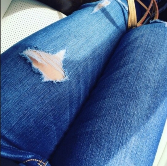 new ✨️ a&f distressed jeans - Picture 4 of 7